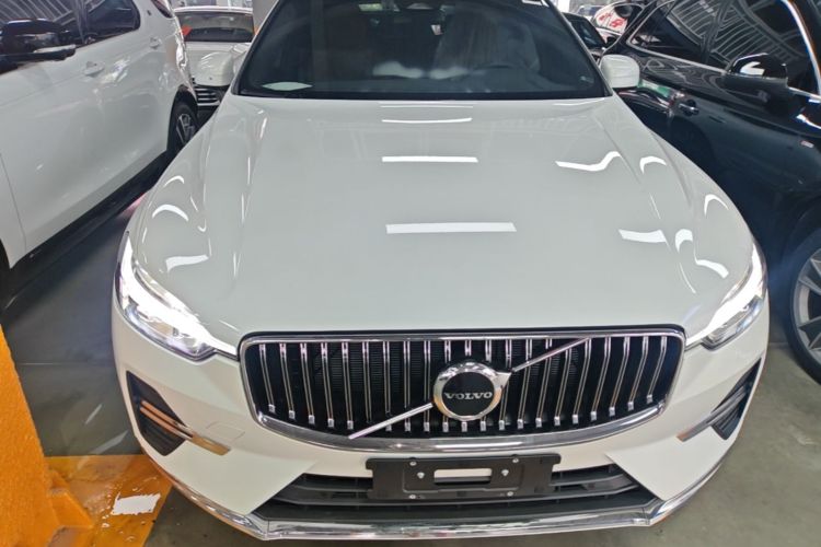 Volvo XC60 2025 — фото 2