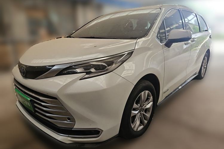 Toyota Sienna 2021 — фото 1