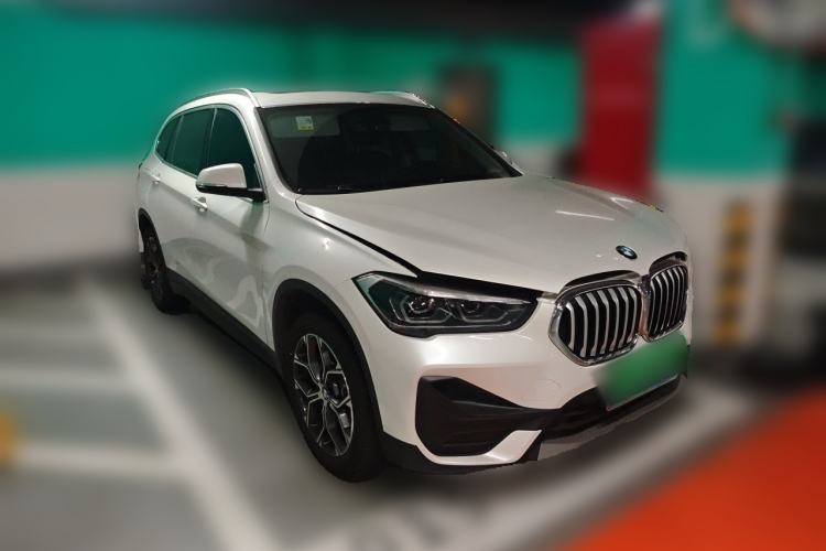 BMW X1 2021 — фото 3