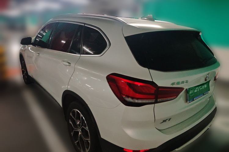 BMW X1 2021 — фото 4