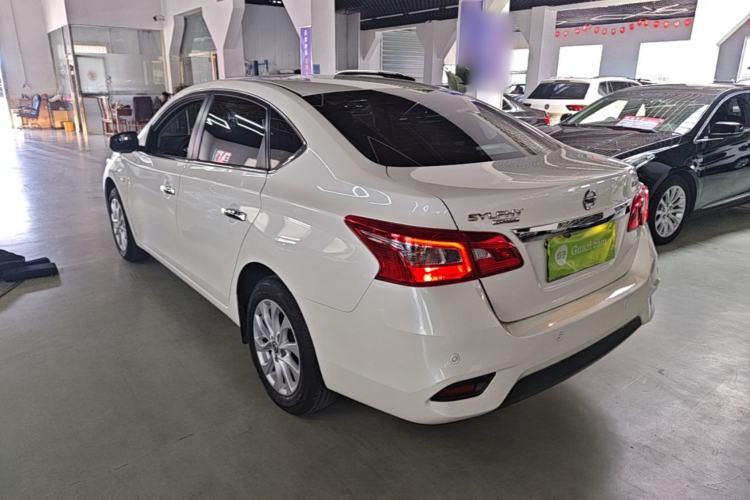 Nissan Sentra 2022 — 4