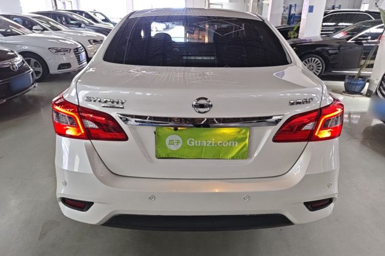 Nissan Sentra 2022 — 5