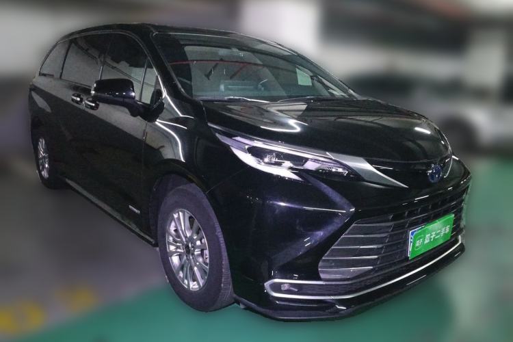 Toyota Sienna 2021 — 3