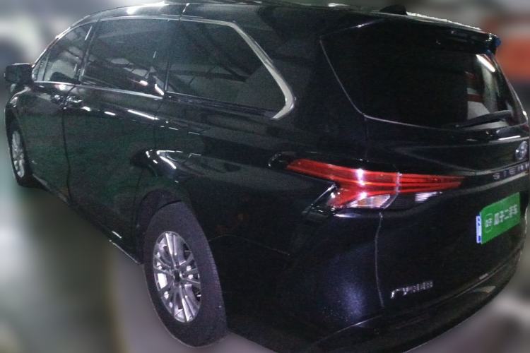 Toyota Sienna 2021 — 4
