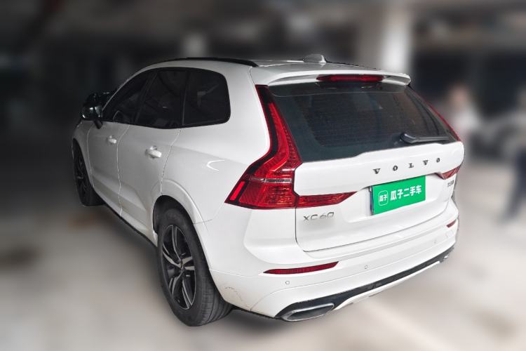 Volvo XC60 2020 — 4