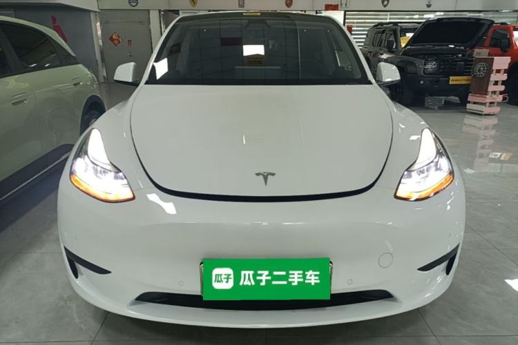 Tesla Model Y 2022 — 2