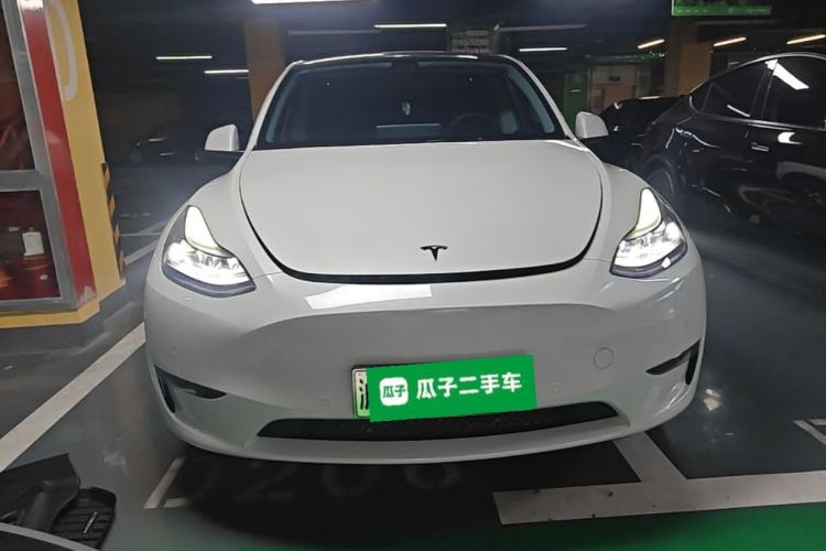 Tesla Model Y 2022 — 2