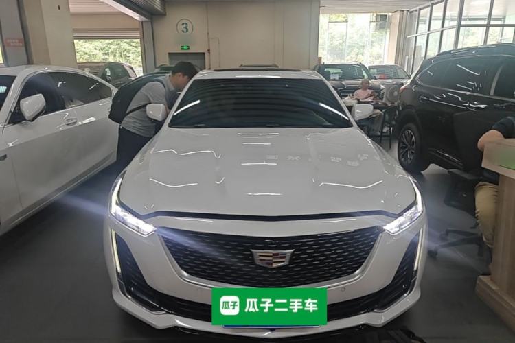 Cadillac CT5 2023 — 2