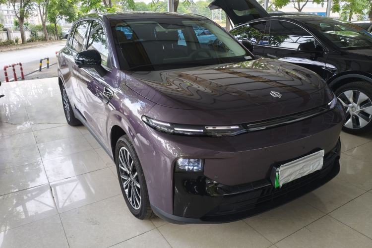 Leapmotor B10 2025 — 3