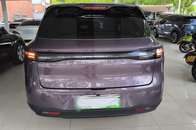 Leapmotor B10 2025 — 5