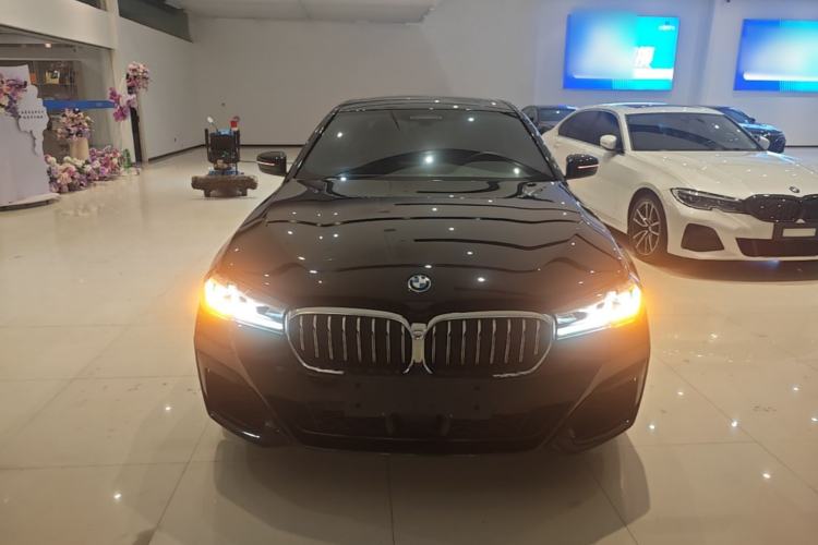 BMW 535Le 2022 — 2