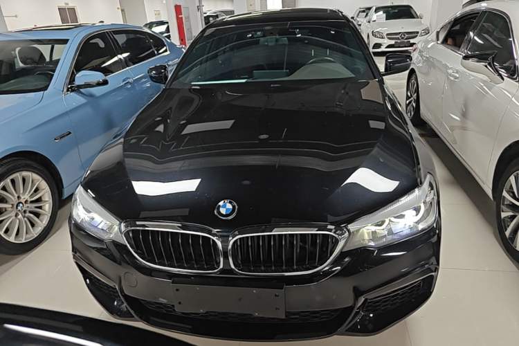 BMW 525Li 2020 — 2