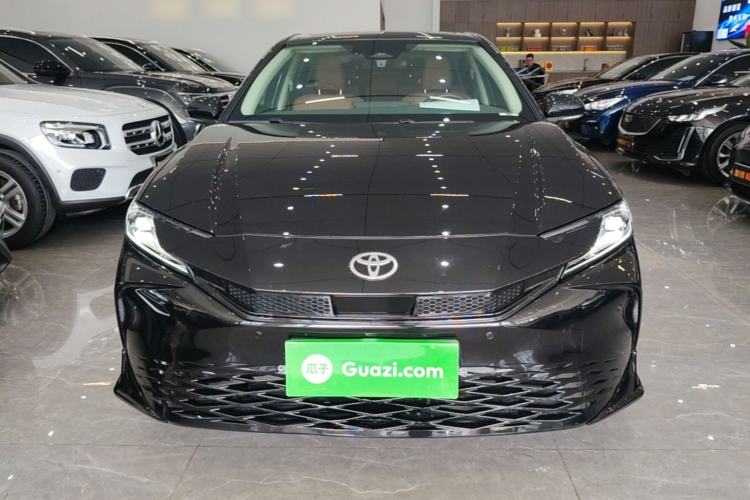 Toyota Camry 2024 — 2