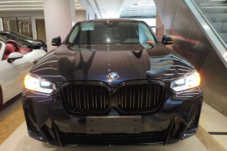 BMW X4 2022 — 2
