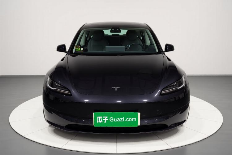 Tesla Model 3 2023 — 2
