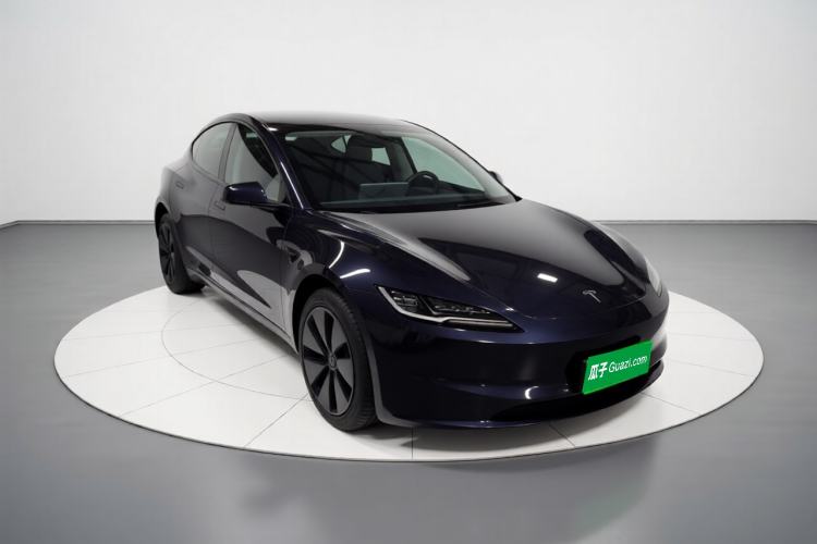 Tesla Model 3 2023 — 3