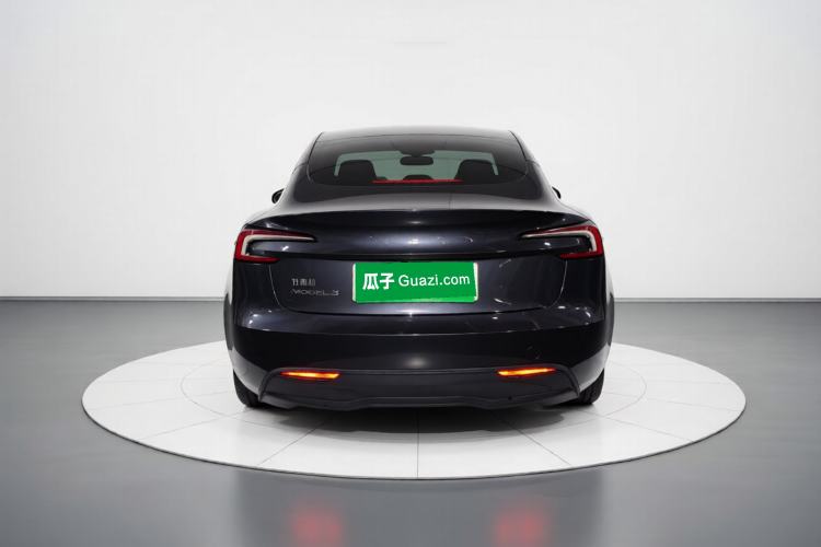 Tesla Model 3 2023 — 5