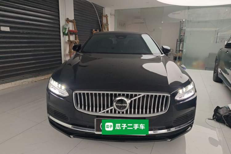 Volvo S90 2024 — 2