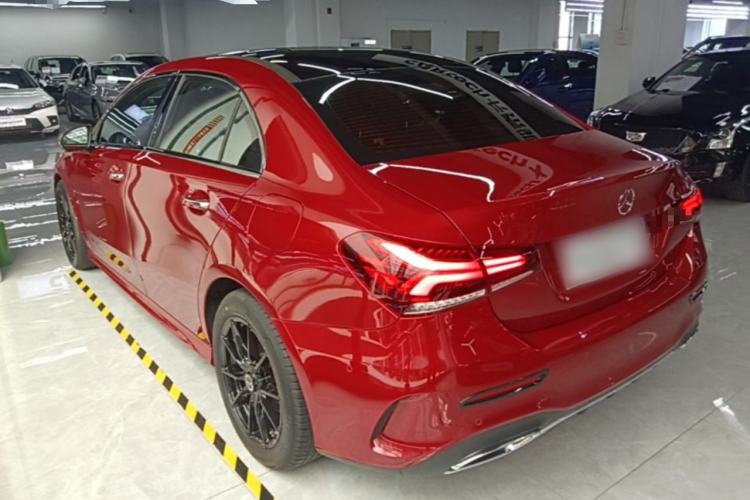 Mercedes-Benz A 200 L 2020 — фото 4