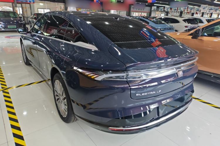 Buick L7 2025 — 4
