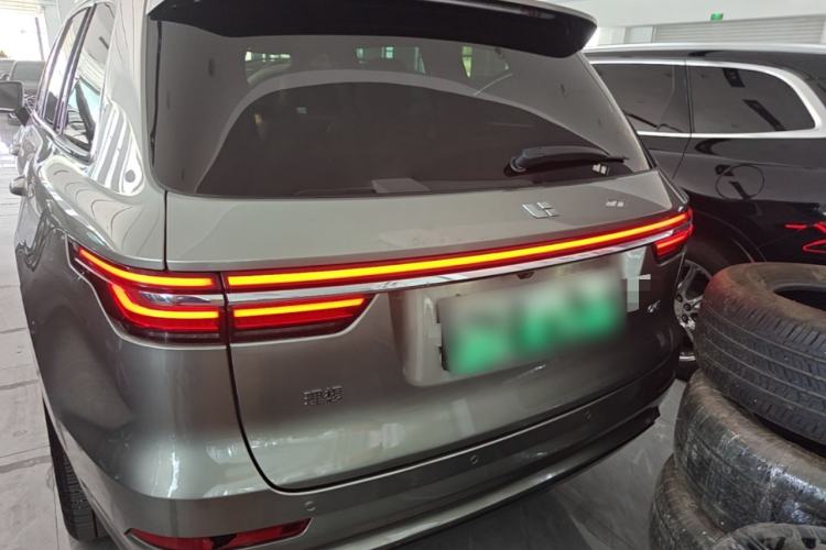 Li Auto ONE 2020 — 5