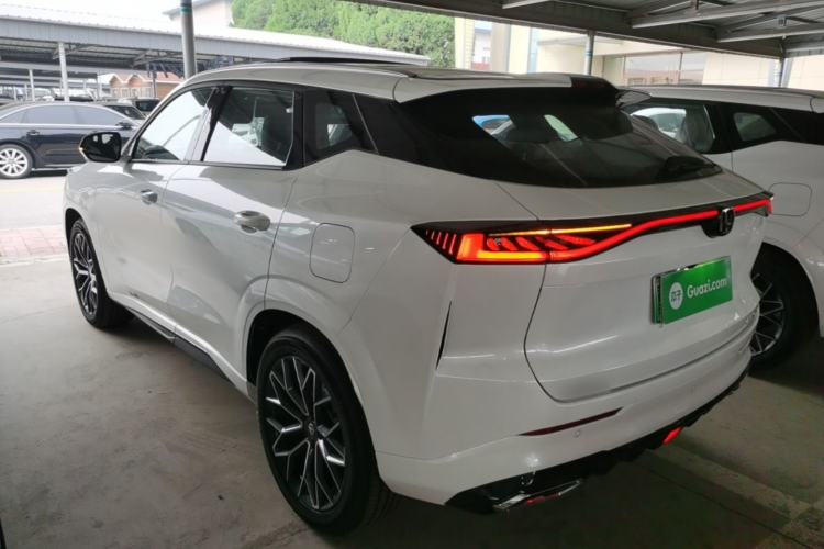 ChangAn UNI-Z 2025 — 4