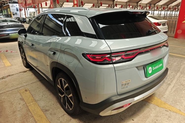 BYD Song L DM-i 2025 — 4