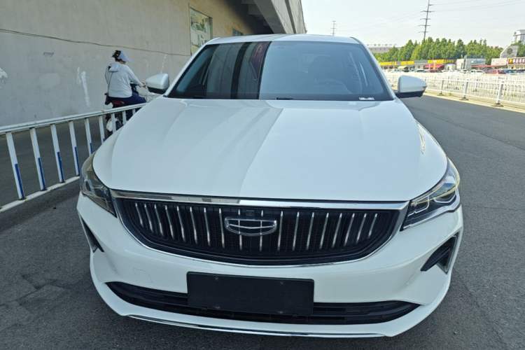 Geely Emgrand 2023 — 2