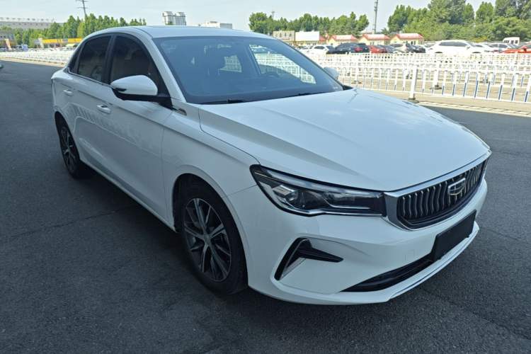 Geely Emgrand 2023 — 3