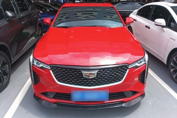 Cadillac CT4 2022 — 2