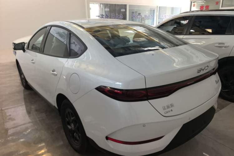 BYD Qin Plus 2025 — 4