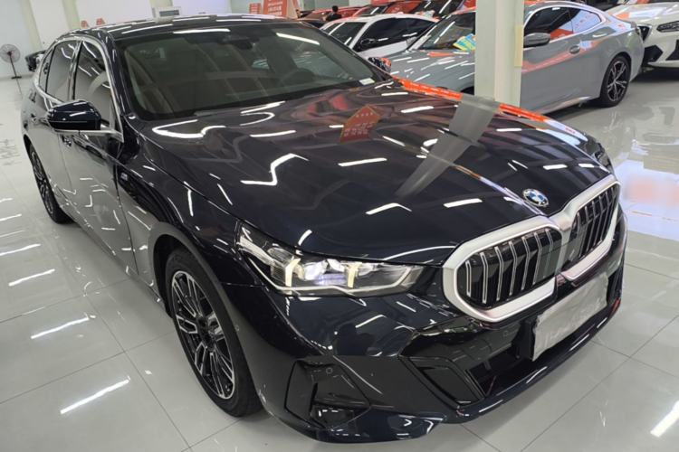 BMW 530Li 2025 — 3