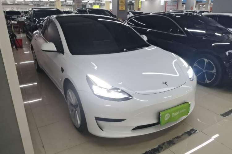 Tesla Model 3 2022 — 3