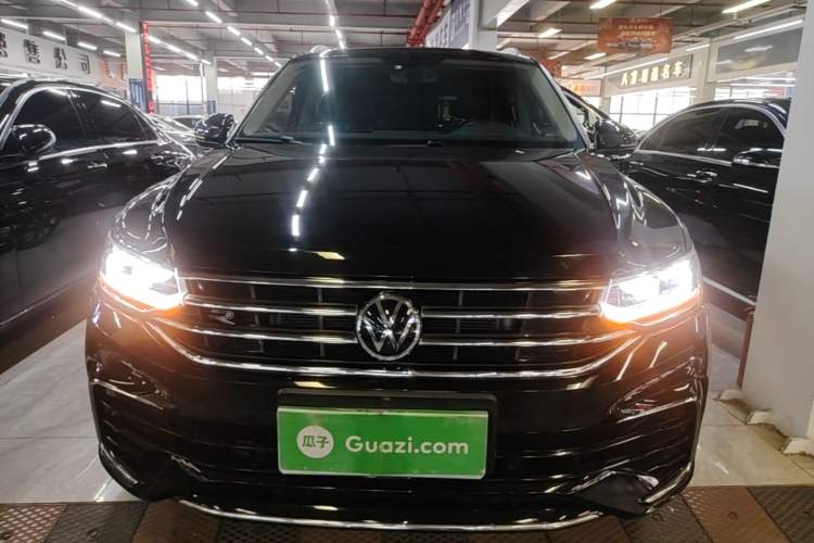 Volkswagen Tiguan L 2023 — 2