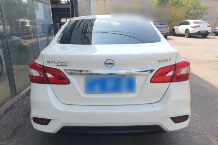 Nissan Sentra 2021 — 5