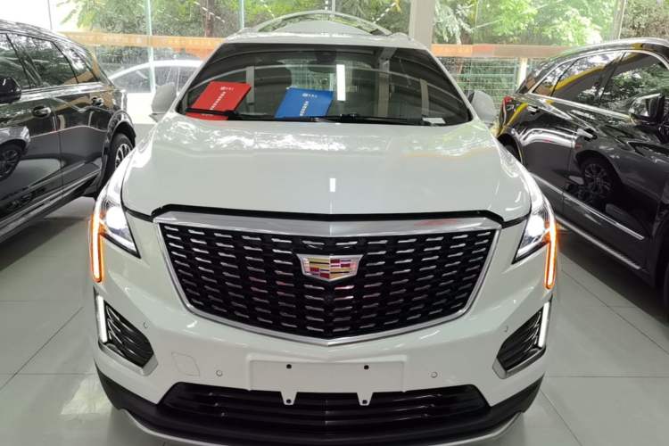 Cadillac xt5 2021 — фото 2