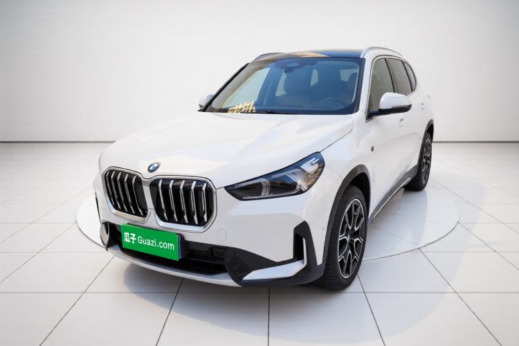 BMW X1 2024 — фото 1