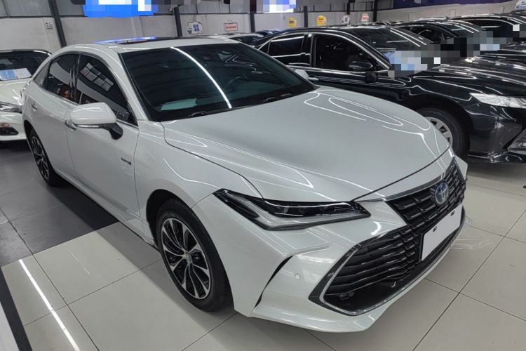 Toyota Avalon 2023 — 3