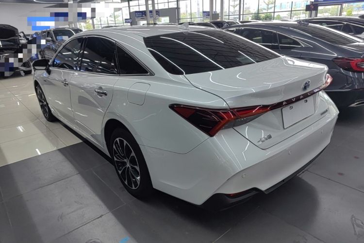Toyota Avalon 2023 — 4