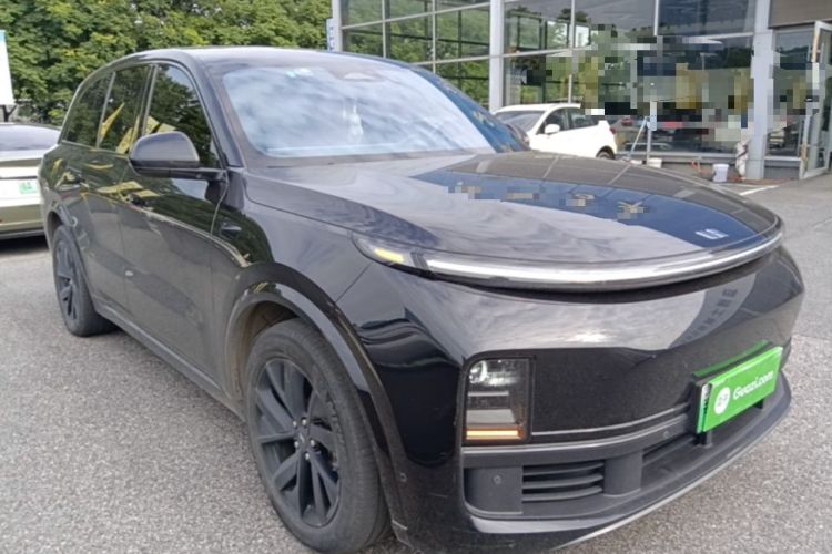 Li Auto L8 2023 — 3