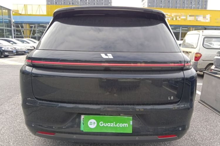 Li Auto L8 2023 — 5