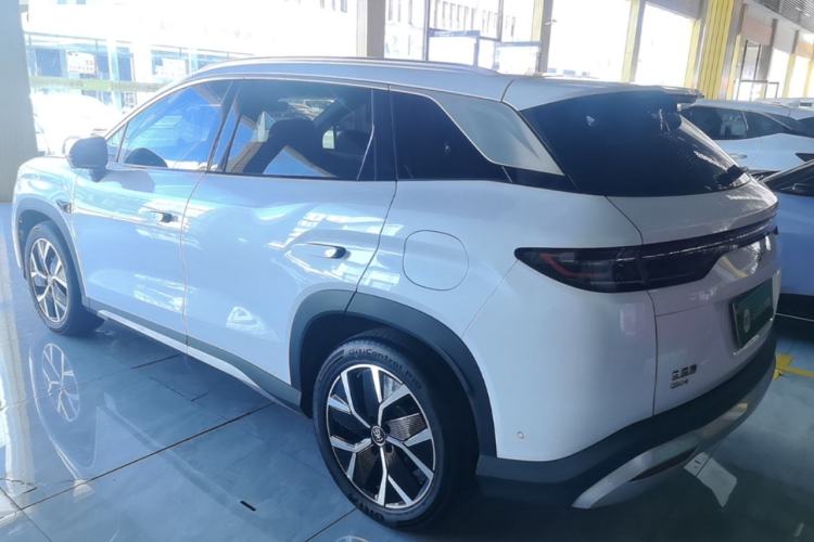 BYD Song L DM-i 2025 — фото 4