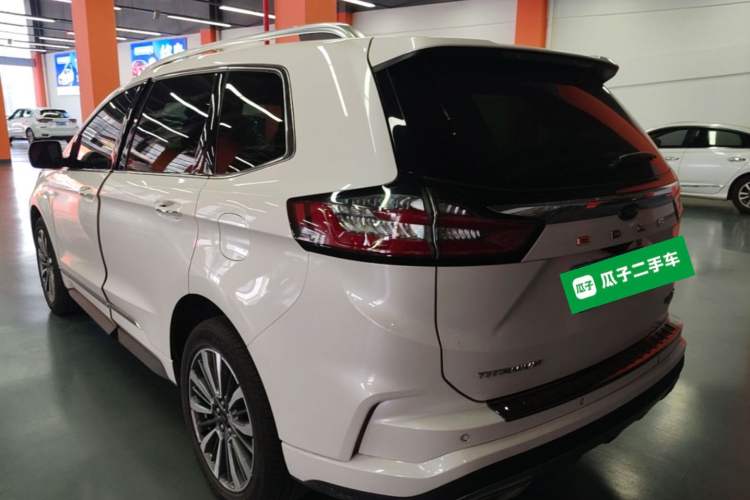 Ford Edge 2021 — 4