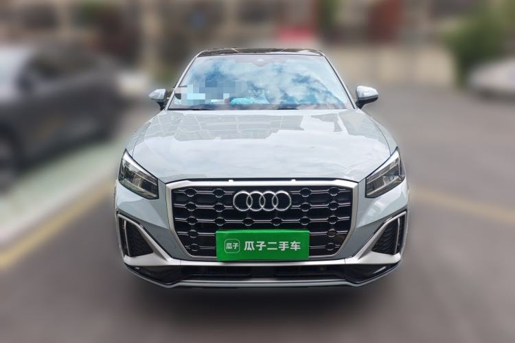 Audi Q2L 2022 — 2