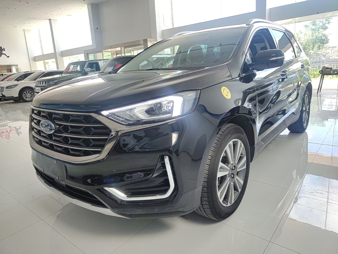 Ford Edge 2021 — фото 1
