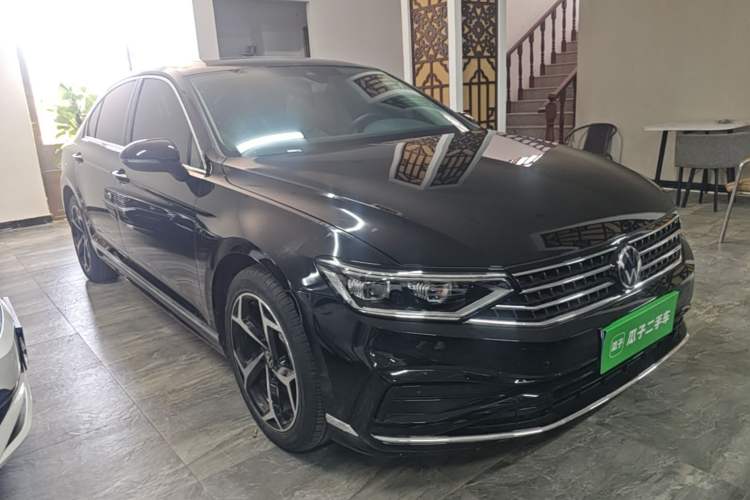 Volkswagen Magotan 2026 — фото 3
