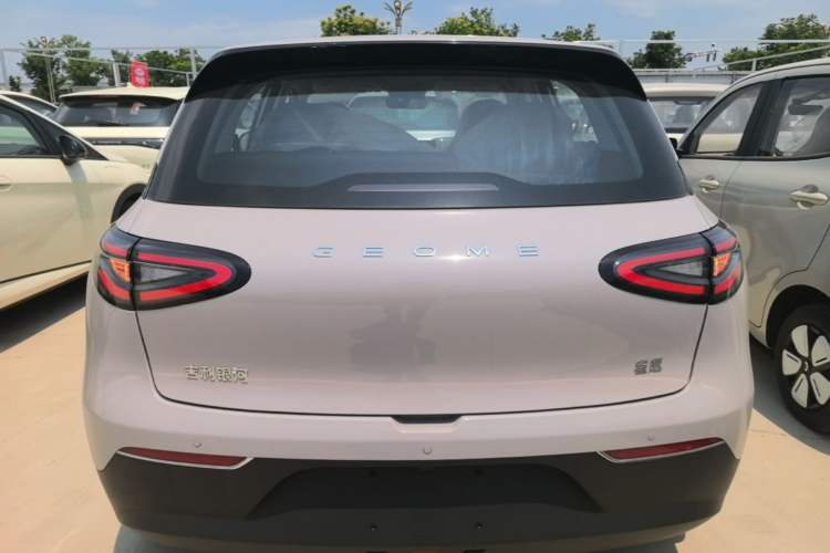 Geely Geome 2026 — 5