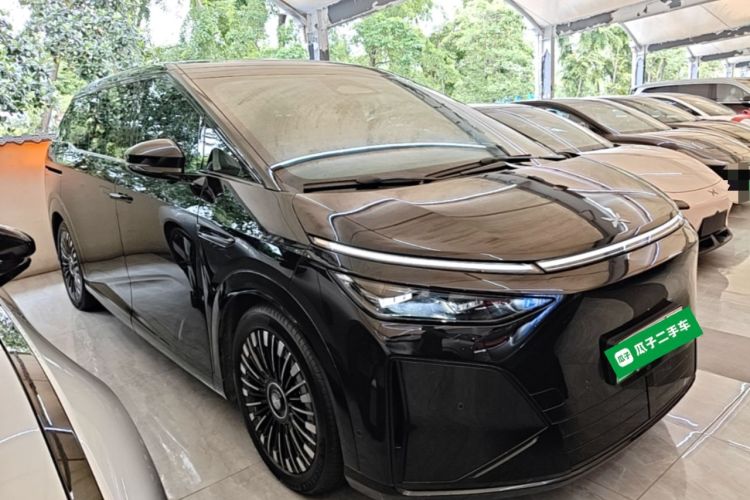 XPeng X9 2026 — 3