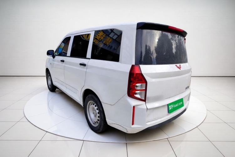 Wuling Hongguang PLUS 2020 — 4