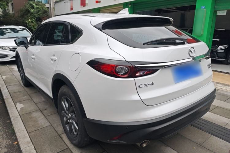 Mazda CX-4 2021 — 4